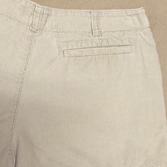 Banana Republic Corduroy Khaki Shorts Size 4 - Picture 11 of 16